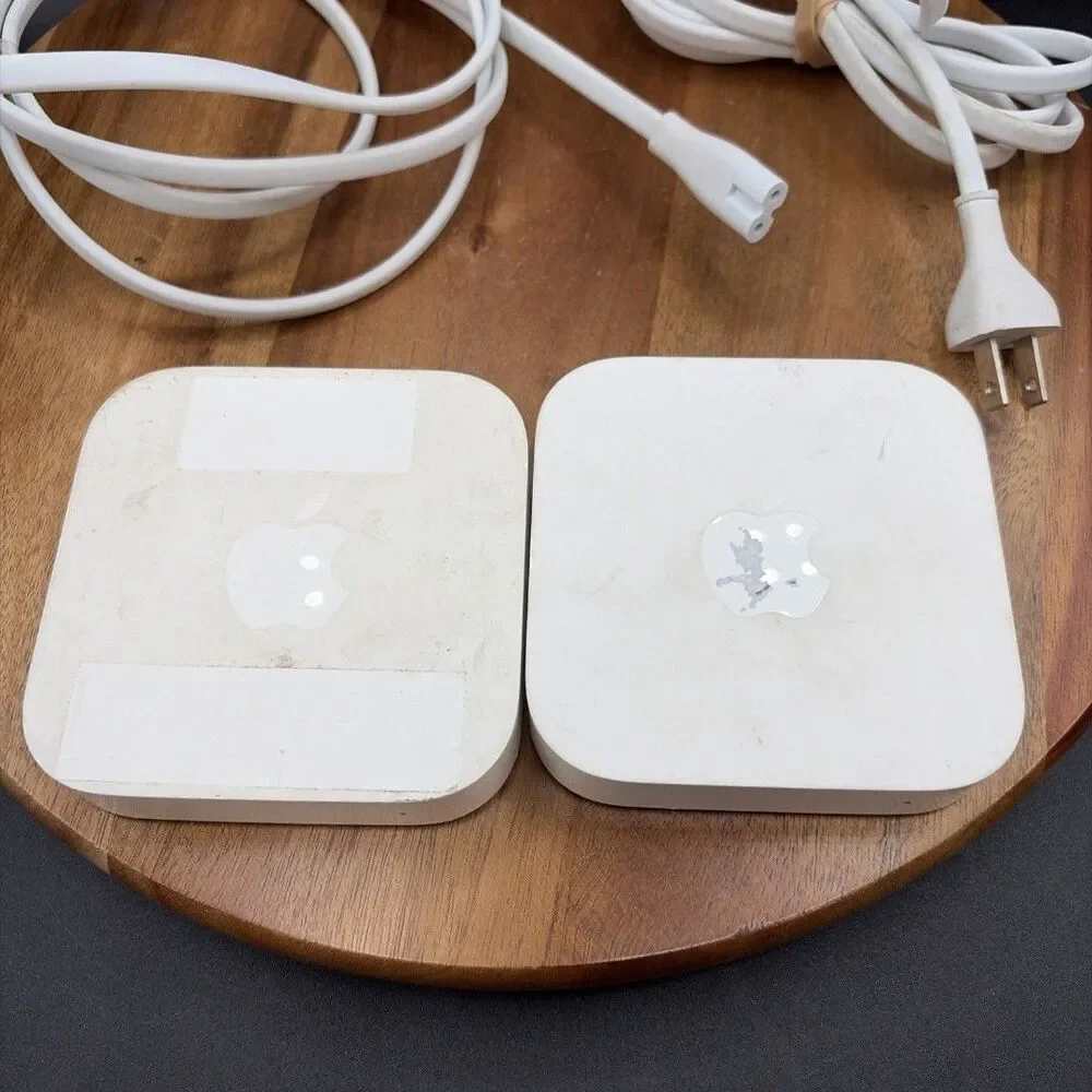 Lot Of 2 Apple Airport Express A1392 2nd Generation WiFi Router AirPlay Streamer